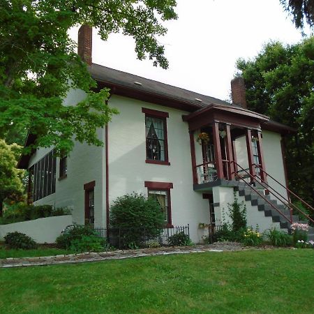 The Pines Of Dresden B&B 외부 사진