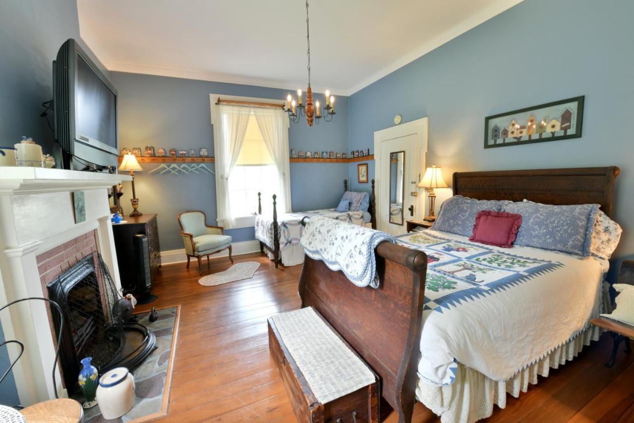 The Pines Of Dresden B&B 외부 사진