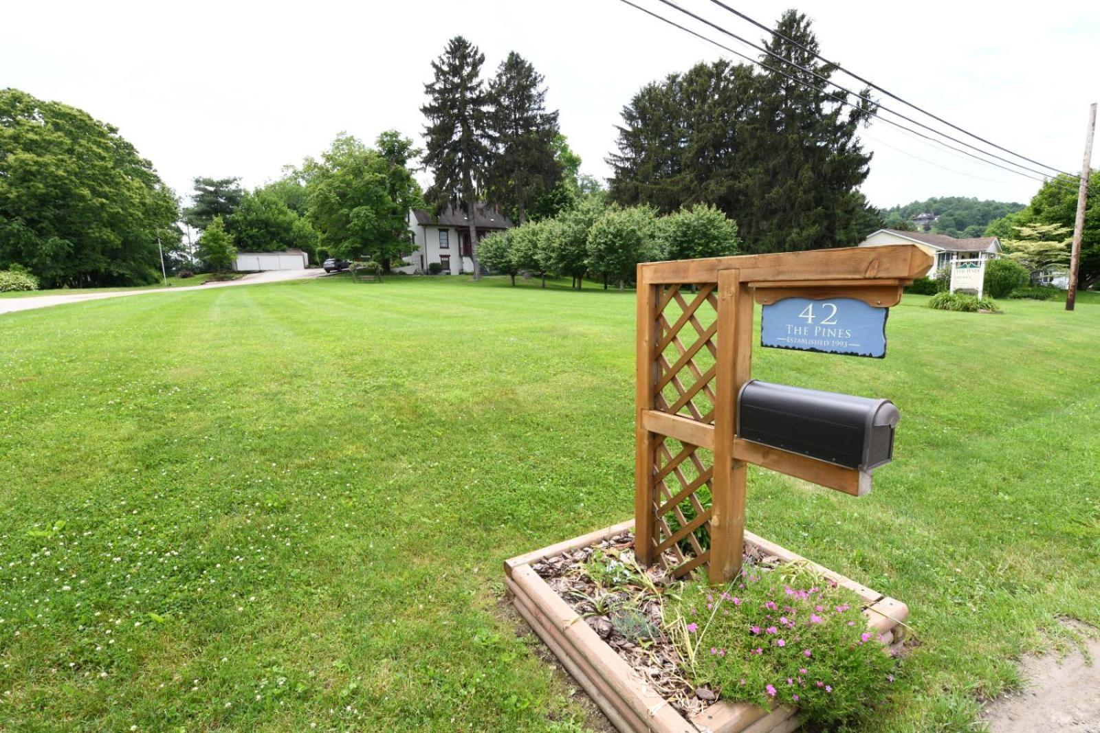 The Pines Of Dresden B&B 외부 사진