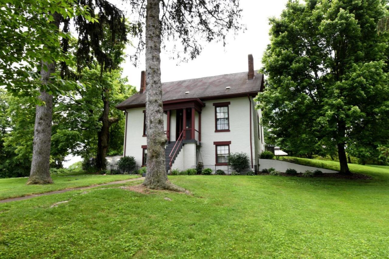 The Pines Of Dresden B&B 외부 사진