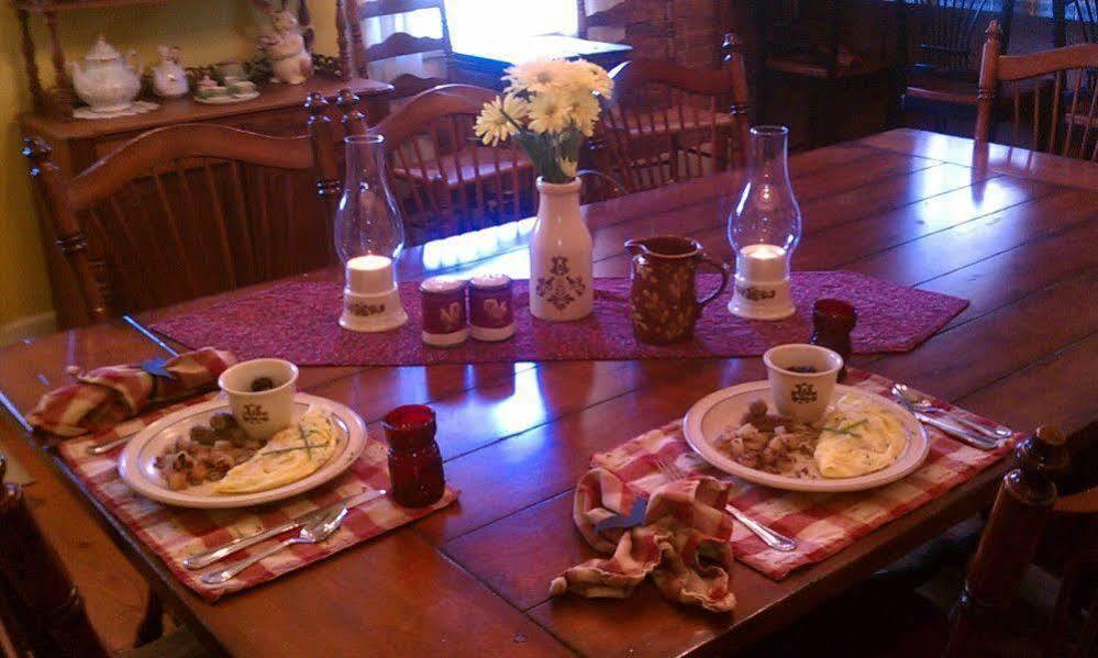 The Pines Of Dresden B&B 외부 사진